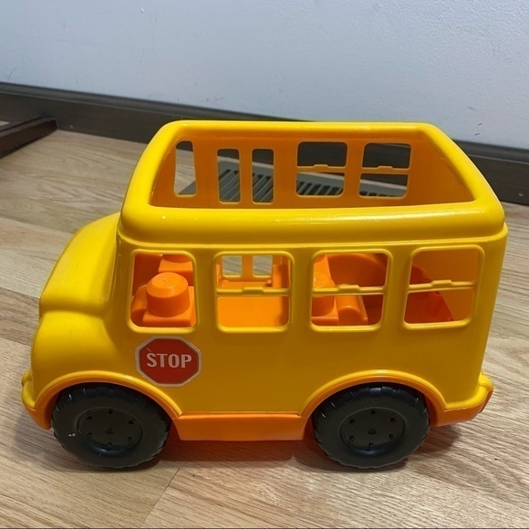 Mega Bloks School Bus Building Toy Large Yellow - Picture 4 of 6